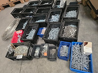 Bevestigingsmaterialen in magazijnbakken partij - afbeelding 6 van  14