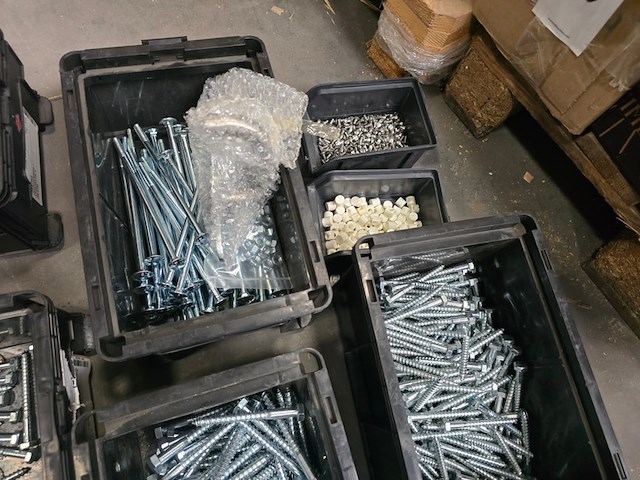 Bevestigingsmaterialen in magazijnbakken partij - afbeelding 9 van  14