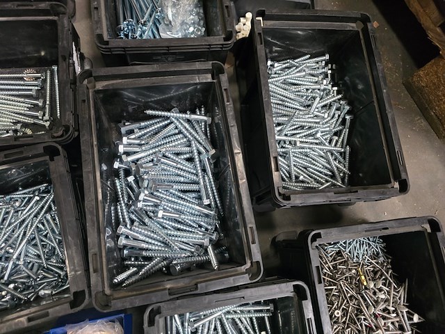 Bevestigingsmaterialen in magazijnbakken partij - afbeelding 10 van  14