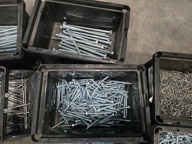 Bevestigingsmaterialen in magazijnbakken partij - afbeelding 7 van  16