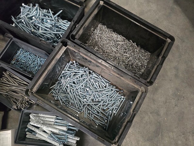 Bevestigingsmaterialen in magazijnbakken partij - afbeelding 12 van  16
