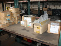 Bevestigingsmaterialen op 3 schappen w.o. bouten, moeren, ankers en rvs kogels. - afbeelding 1 van  7