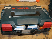 Bevestigingsmaterialen waaronder schroeven en pluggen in lbox. - afbeelding 3 van  3