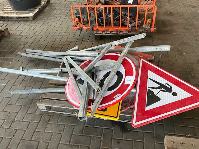 Bewegwijzering borden - afbeelding 1 van  5