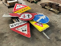 Bewegwijzering “modder” - afbeelding 1 van  3