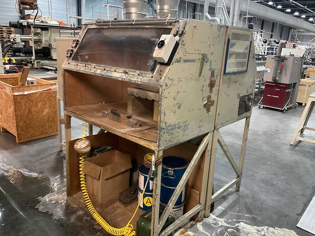 Bewerkingscabine met afzuiging (2x) - afbeelding 5 van  12