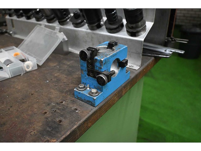 Bewerkingscentrum gereedschappen set inclusief 2 x 8-delige hagro gereedschapladenkast met inhoud - afbeelding 10 van  29