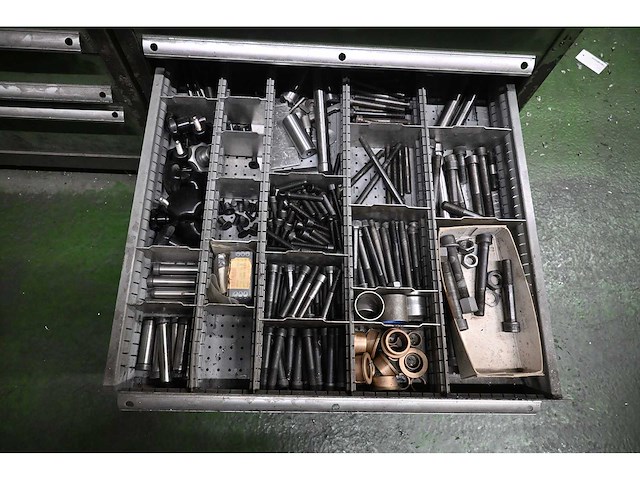 Bewerkingscentrum gereedschappen set inclusief 2 x 8-delige hagro gereedschapladenkast met inhoud - afbeelding 18 van  29