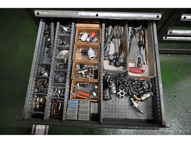 Bewerkingscentrum gereedschappen set inclusief 2 x 8-delige hagro gereedschapladenkast met inhoud - afbeelding 28 van  29