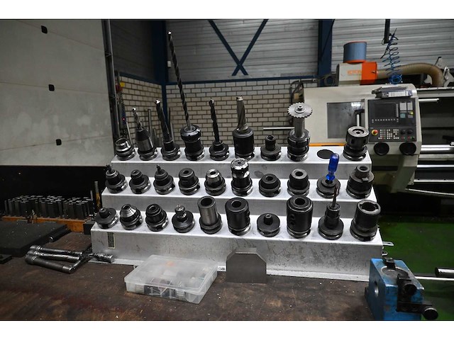 Bewerkingscentrum gereedschappen set inclusief 2 x 8-delige hagro gereedschapladenkast met inhoud - afbeelding 2 van  29