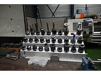 Bewerkingscentrum gereedschappen set inclusief 2 x 8-delige hagro gereedschapladenkast met inhoud - afbeelding 2 van  29