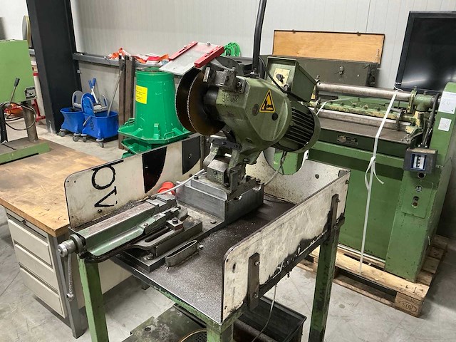 Bewo afkortcirkelzaagmachine - afbeelding 1 van  8
