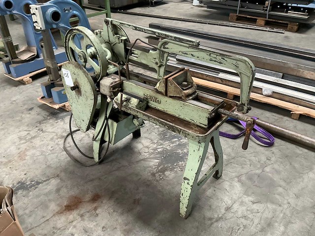 Bewo beugelzaagmachine vintage - afbeelding 1 van  7