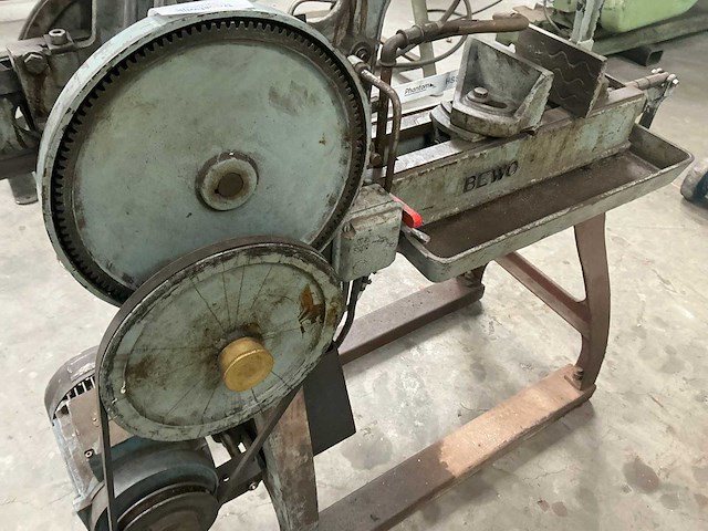 Bewo beugelzaagmachine vintage - afbeelding 7 van  10
