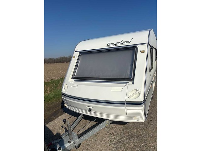 Beyerland - 403b - caravan - afbeelding 12 van  14
