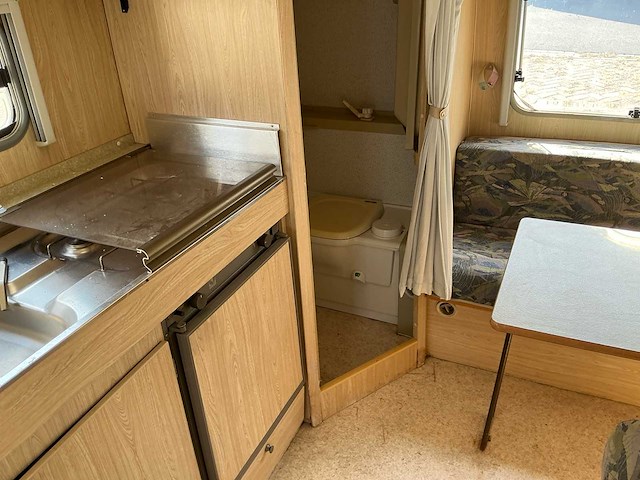 Beyerland vitesse 430d caravan - afbeelding 3 van  17