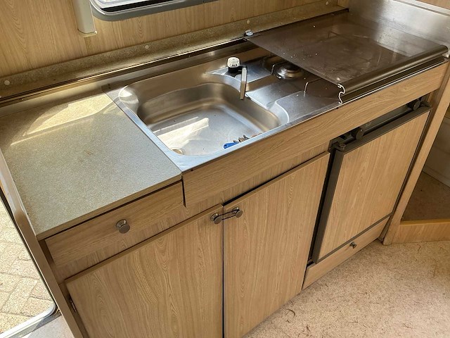 Beyerland vitesse 430d caravan - afbeelding 4 van  17