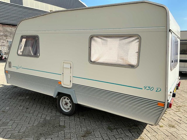 Beyerland vitesse 430d caravan - afbeelding 11 van  17