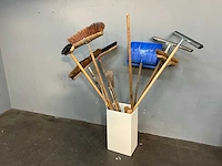 Bezem diversen bezems - afbeelding 2 van  3