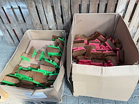 Bezemkoppen - groen&roze (400x) - afbeelding 2 van  2