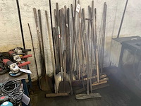 Bezems en batsen - afbeelding 2 van  4