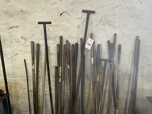Bezems en batsen - afbeelding 4 van  4