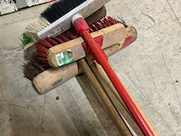 Bezems & scheppen - afbeelding 4 van  4