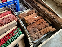 Bezems - afbeelding 3 van  5