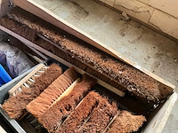 Bezems - afbeelding 4 van  5