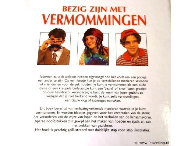 Bezig zijn met vermommingen - afbeelding 2 van  5