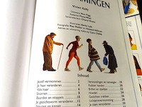 Bezig zijn met vermommingen - afbeelding 4 van  5