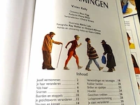 Bezig zijn met vermommingen - afbeelding 4 van  5