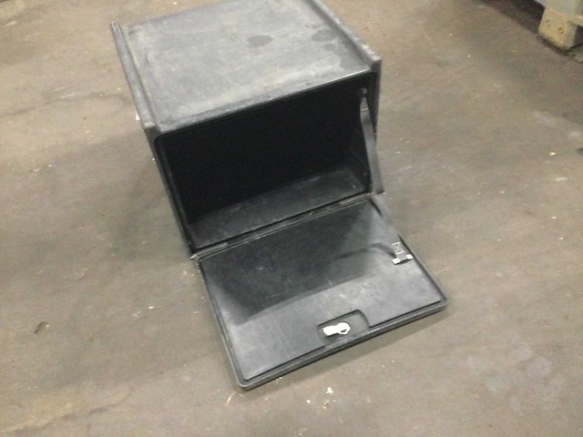 Bezorgbak voor scooter - afbeelding 2 van  3