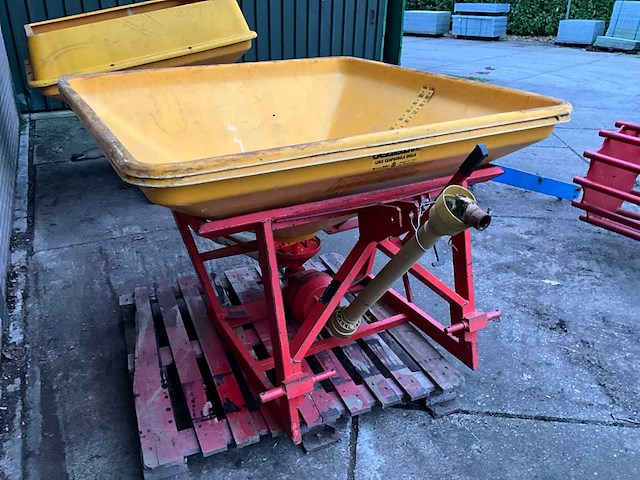 Bezzecchi kunstmeststrooier - afbeelding 2 van  9