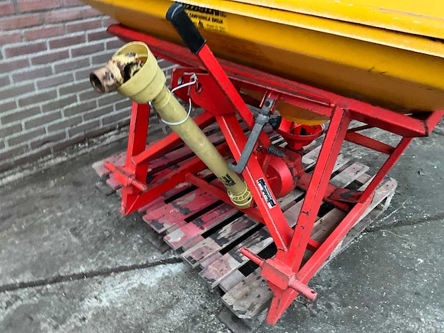 Bezzecchi kunstmeststrooier - afbeelding 6 van  9