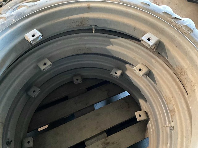 B.f. goodrich smalspoor velg met band (4x) - afbeelding 3 van  5