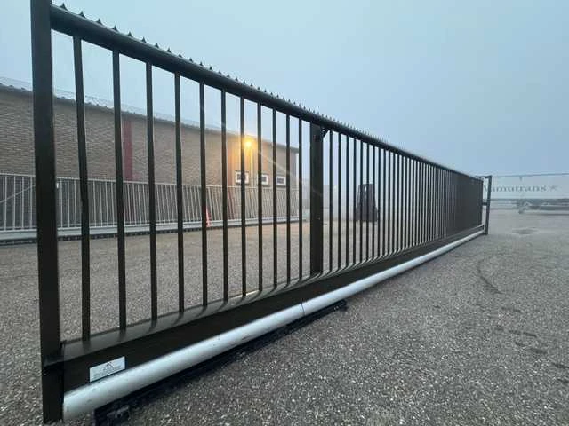 B&g ecoliner 1 vrijdragende schuifpoort - afbeelding 1 van  7