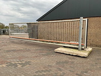 B&g elektrische aluminium schuifpoort 7.00m doorgang - afbeelding 6 van  9