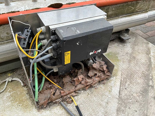B&g elektrische aluminium schuifpoort 7.00m doorgang - afbeelding 3 van  3