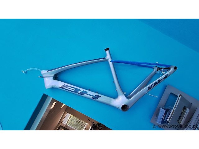 Bh racefiets frame - afbeelding 1 van  7