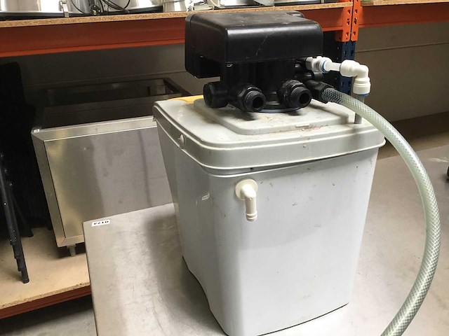 Bhs - waterontharder - afbeelding 4 van  4