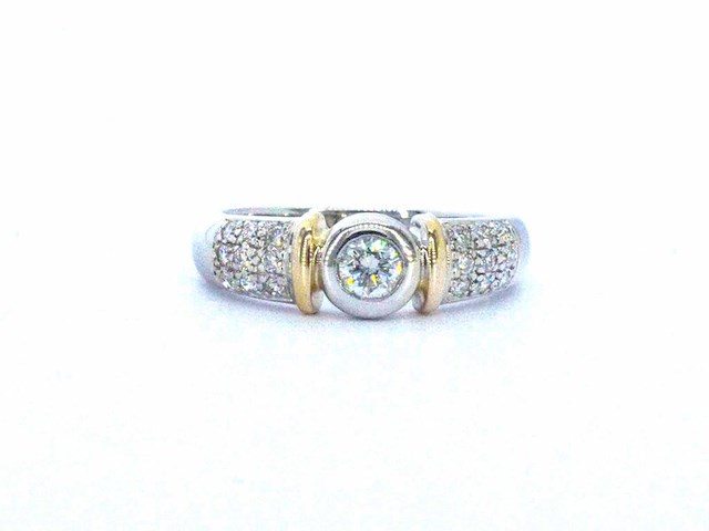 Bi-colour gouden ring met diamanten - afbeelding 1 van  9
