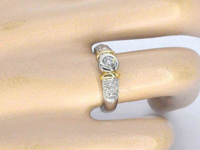 Bi-colour gouden ring met diamanten - afbeelding 2 van  9