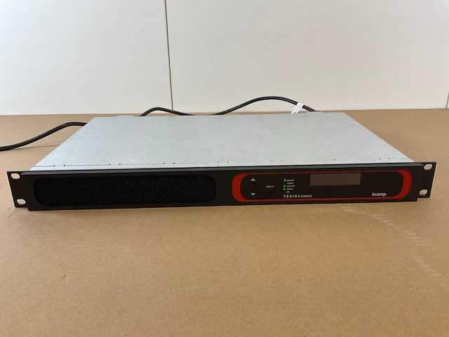 Biamp (tesiraforte-ci) fixed i/o audio conferencing digital signal processor - afbeelding 1 van  5