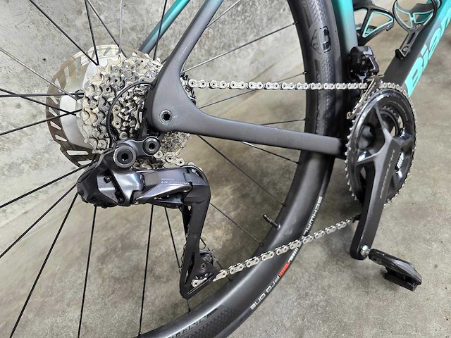Bianchi - specialissma - pro ult di2p - racefiets - afbeelding 10 van  13
