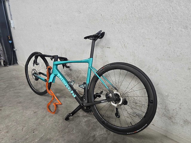 Bianchi - specialissma - pro ult di2p - racefiets - afbeelding 11 van  13