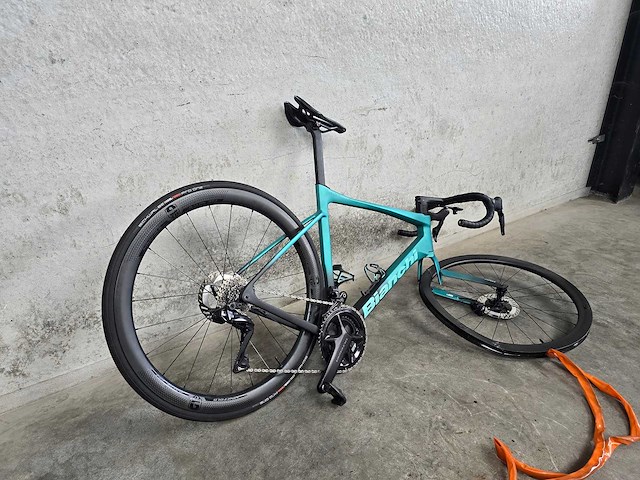 Bianchi - specialissma - pro ult di2p - racefiets - afbeelding 6 van  13