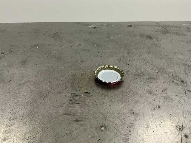 Bier dop pink/silver 26mm (10500x) - afbeelding 2 van  5