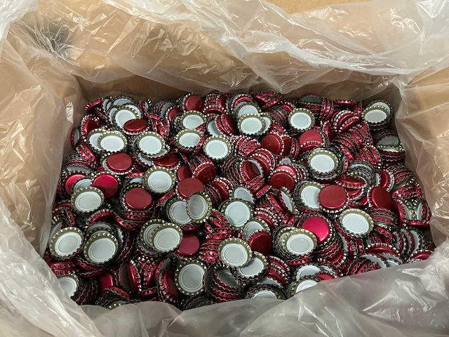 Bier dop pink/silver 26mm (10500x) - afbeelding 3 van  5