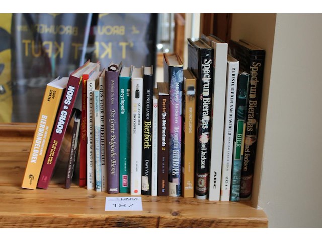 Bier gerelateerde boeken. 20 stuks. - afbeelding 1 van  2